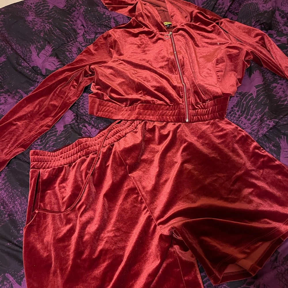 Jogging Set - image 1